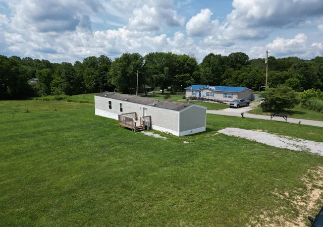 Photo 2 of Single family home for sale at 308 Taylor Brg Rd, London, KY 40744 | MLS# 26010890 | Listing updated on 2026-07-19