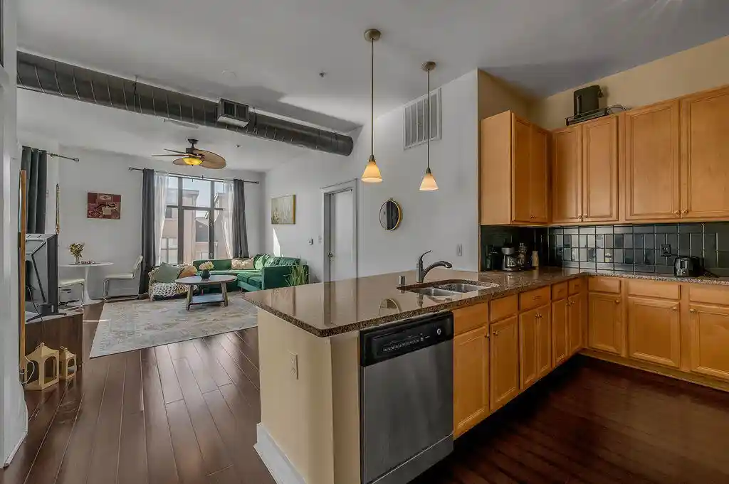 Listing Photo 2 - Condo for sale in 535 S Upper St located at 535 S Upper St, Lexington, KY 40508 - Unit #400