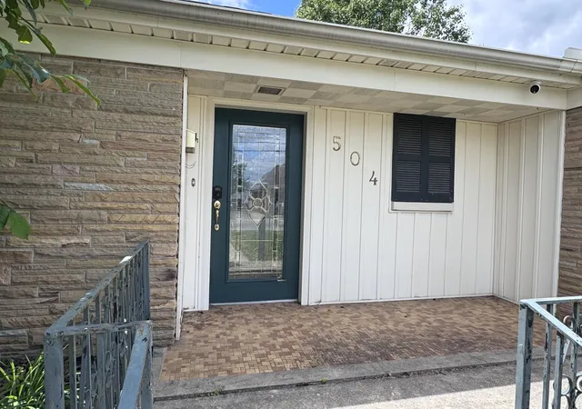 Photo 2 of Single family home for sale at 504 S Kentucky Ave, Corbin, KY 40701 | MLS# 26010990 | Listing updated on 2026-08-18