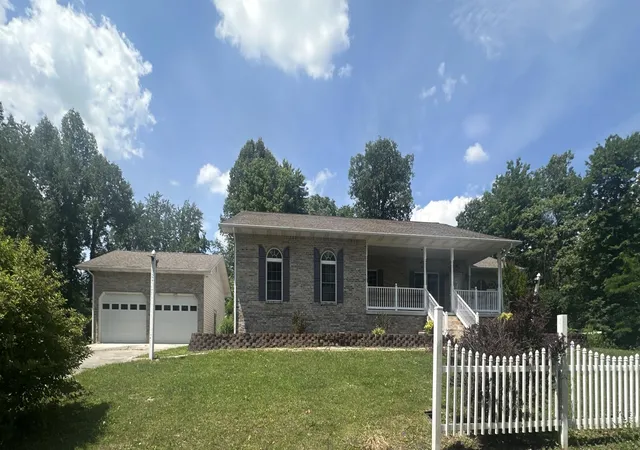 Homes for sale in Whitley City, KY | 34 Ross Jones Rd, Whitley City, KY 42653 | MLS# 26013733