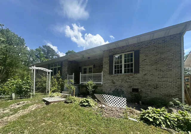 Homes for sale in Whitley City, KY | 34 Ross Jones Rd, Whitley City, KY 42653 | MLS# 26013733