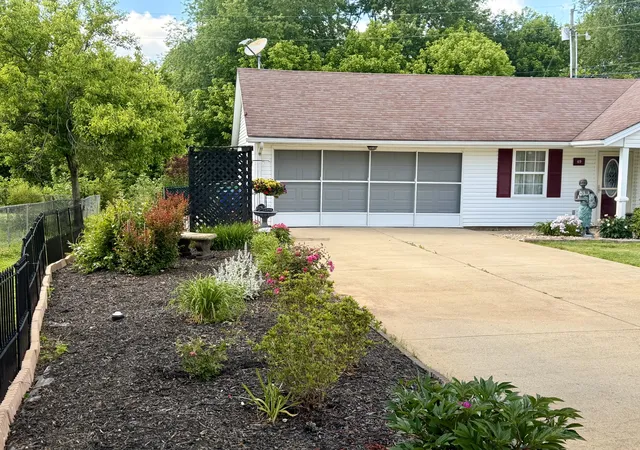 Photo 3 of Single family home for sale at 69 Sycamore Trl, Somerset, KY 42501 | MLS# 26010997 | Listing updated on 2026-06-24