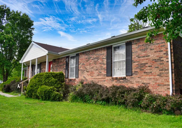 2nd image of 287 Logan Lick Rd, Winchester, KY 40391 | MLS# 26011126
