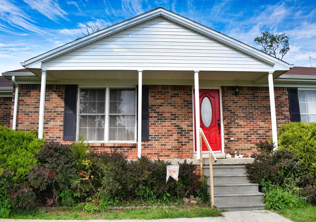 Photo 3 of Single family home for sale at 287 Logan Lick Rd, Winchester, KY 40391 | MLS# 26011126 | Listing updated on 2026-08-03