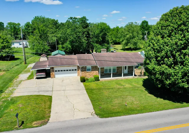 3rd image of 2015 Old Whitley Rd, London, KY 40744 | MLS# 26011123