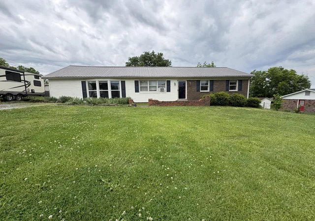 Homes for sale in Harrodsburg, KY | 110 Hensley Hts, Harrodsburg, KY 40330 | MLS# 26011146