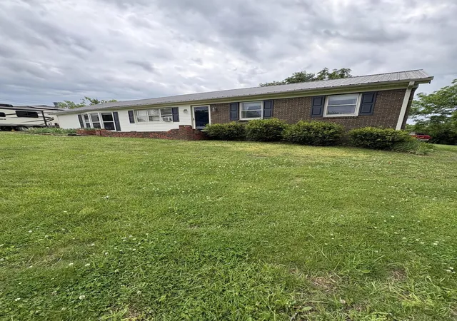 Homes for sale in Harrodsburg, KY | 110 Hensley Hts, Harrodsburg, KY 40330 | MLS# 26011146