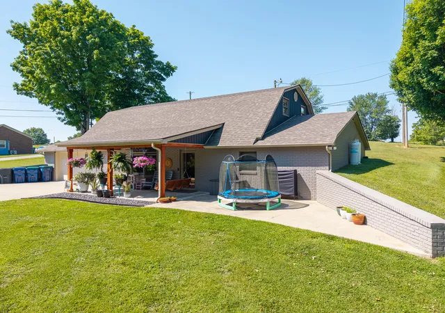 3rd image of 160 W Meadow Dr, Nancy, KY 42544 | MLS# 26011155
