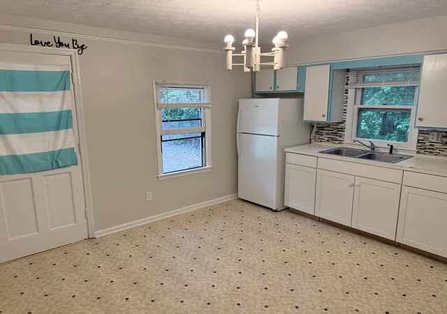 Photo 3 of Single family home for sale at 122 N Magnolia St, Harrodsburg, KY 40330 | MLS# 26011728 | Listing updated on 2026-08-27