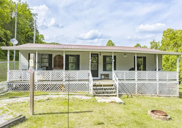 Homes for sale in Monticello, KY | 82 Abbott Broadhurst Rd, Monticello, KY 42633 | MLS# 26011394