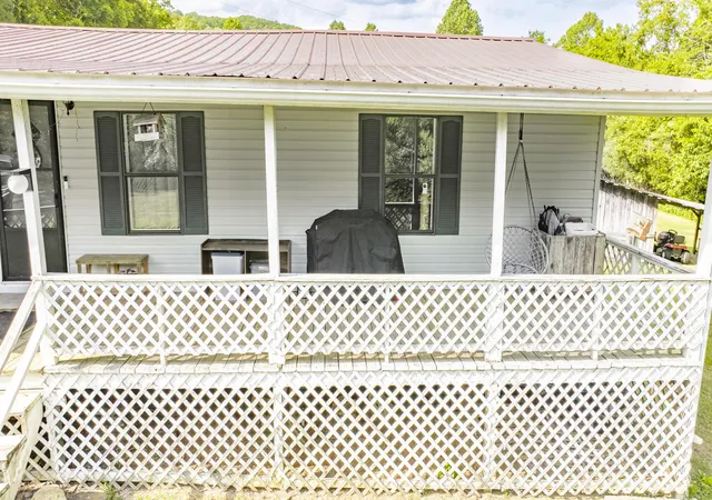 Homes for sale in Monticello, KY | 82 Abbott Broadhurst Rd, Monticello, KY 42633 | MLS# 26011394
