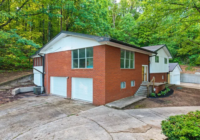 Homes for sale in Monticello, KY | 2371 State Hwy 1568, Monticello, KY 42633 | MLS# 26011322