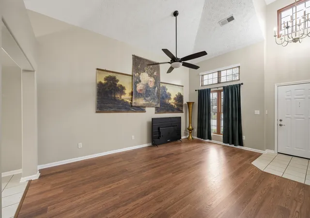 Photo 3 of Single family home for sale at 2917 Sandersville Rd, Lexington, KY 40511 | MLS# 26011262 | Listing updated on 2026-06-02