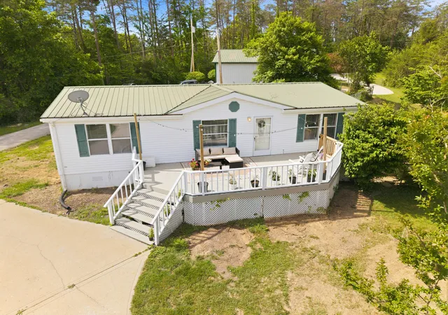 Homes for sale in Burnside, KY | 21 Pear Tree Ln, Burnside, KY 42519 | MLS# 26011341