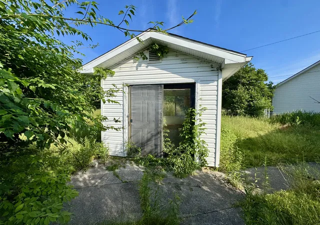 Photo 3 of Single family home for sale at 2171 Scaffold Cane Rd, Berea, KY 40403 | MLS# 26011319 | Listing updated on 2026-05-19