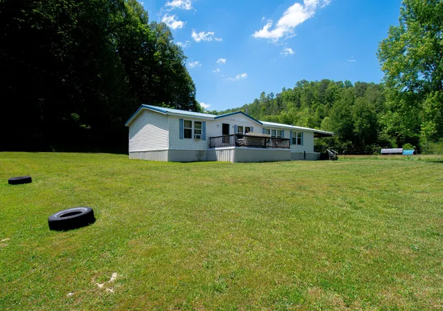 Homes for sale in Campton, KY | 153 R Vancleve Rd, Campton, KY 41301 | MLS# 26011315
