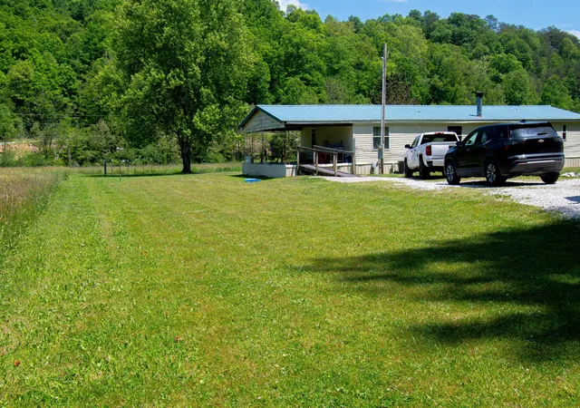 Homes for sale in Campton, KY | 153 R Vancleve Rd, Campton, KY 41301 | MLS# 26011315
