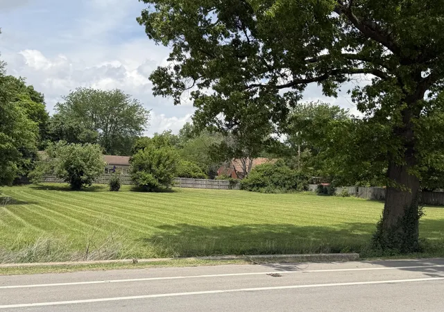 Land for sale at 1729-1733 N Broadway Rd, Lexington, KY 40505 | MLS# 26012017