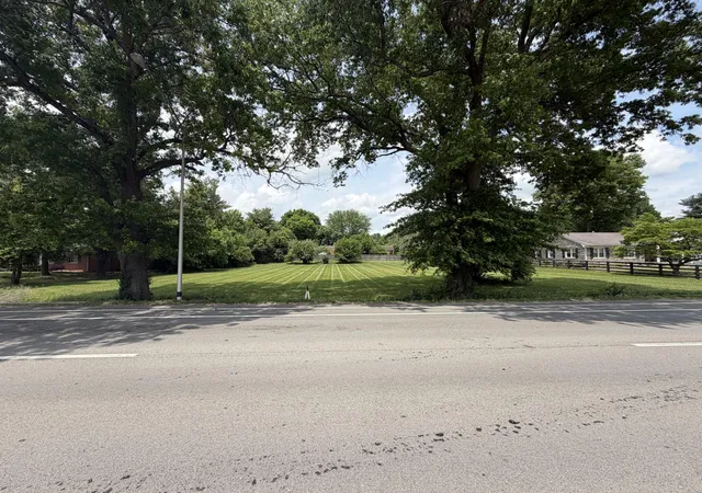 Photo 3 of Land for sale at 1729-1733 N Broadway Rd, Lexington, KY 40505 | MLS# 26012017 | Listing updated on 2026-09-01