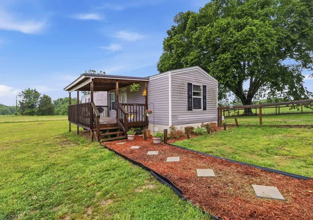 Homes for sale in Nancy, KY | 315 Warner Rd, Nancy, KY 42544 | MLS# 26011774