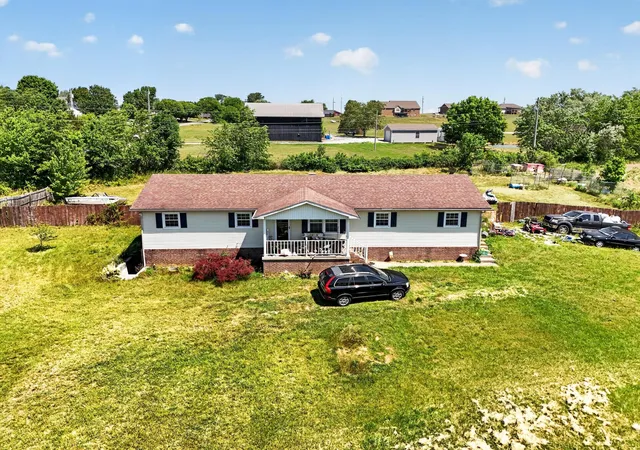 Photo 3 of Sale Pending at 530 Heaton Frd Rd, Science Hill, KY 42553 | MLS# 26011500 | Listing updated on 2026-06-15