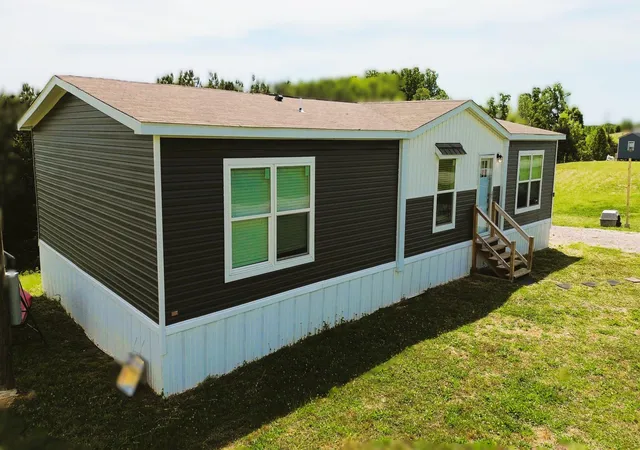 3rd image of 1090 Adkins-Arthur Rd, Somerset, KY 42501 | MLS# 26011669