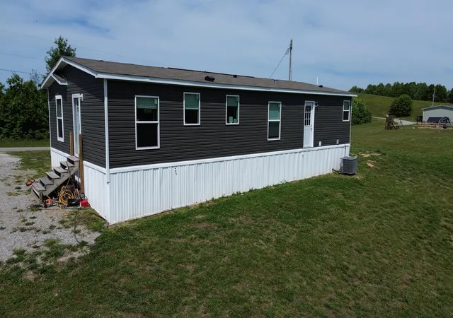 5th image of 1090 Adkins-Arthur Rd, Somerset, KY 42501 | MLS# 26011669