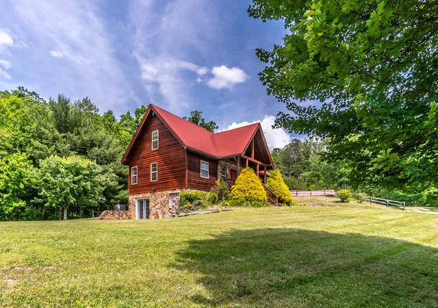 3rd image of 3052 Gravel Lick Branch Rd, Berea, KY 40403 | MLS# 26011581
