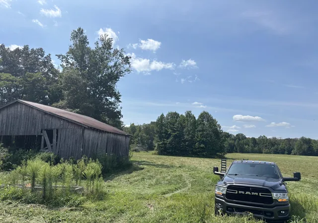 Photo 2 of Sale Pending at 1075 Patterson Rd, Russell Springs, KY 42642 | MLS# 26011474 | Listing updated on 2026-09-10