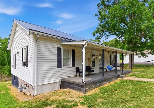 Homes for sale in Irvine, KY | 165 Sugar Hollow Rd, Irvine, KY 40336 | MLS# 26011441