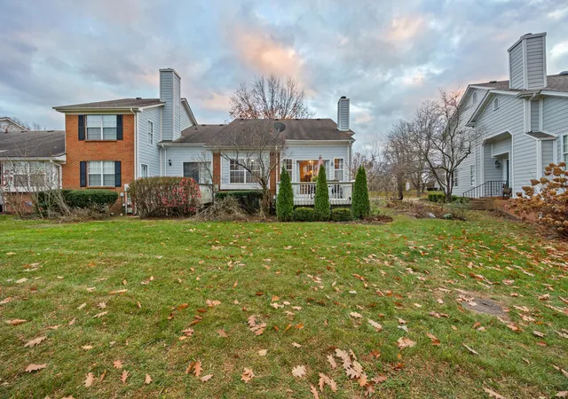 Townhouse for sale at 1052 Griffin Gate Dr, Lexington, KY 40511 | MLS# 26011464