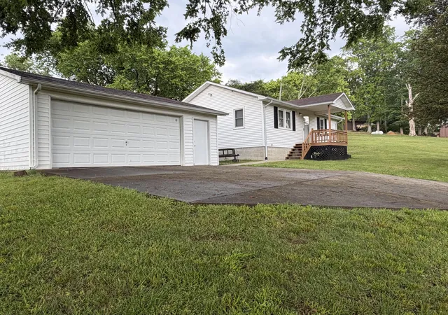 Homes for sale in Monticello, KY | 220 Webster Spradlin Rd, Monticello, KY 42633 | MLS# 26011506