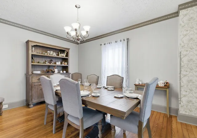 Photo 3 of Single family home for sale at 182 Bassett Ave, Lexington, KY 40502 | MLS# 26011512 | Listing updated on 2026-05-21