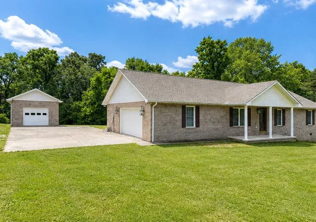 Homes for sale in Corbin, KY | 229 Cherry Ave, Corbin, KY 40701 | MLS# 26011567