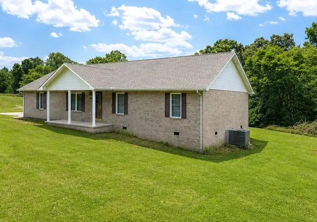 Homes for sale in Corbin, KY | 229 Cherry Ave, Corbin, KY 40701 | MLS# 26011567