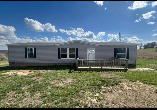 Homes for sale in Jamestown, KY | 131 Lawless Ln, Jamestown, KY 42629 | MLS# 26011565