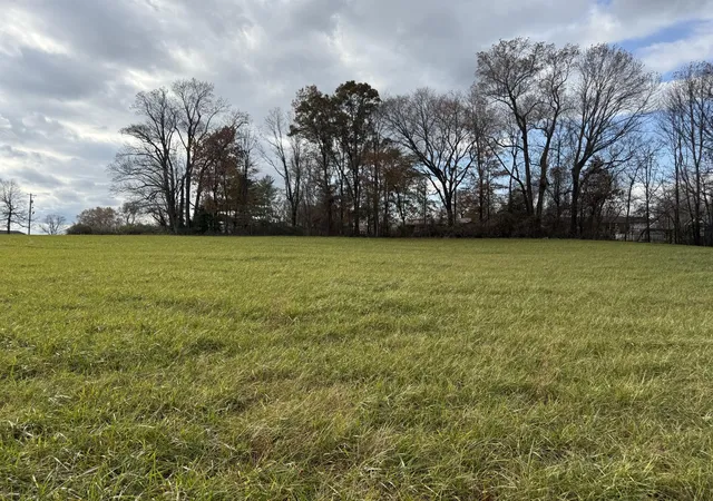 Photo 3 of Sale Pending at 5 French Valley Ct, Russell Springs, KY 42642 | MLS# 26011596 | Listing updated on 2026-06-22