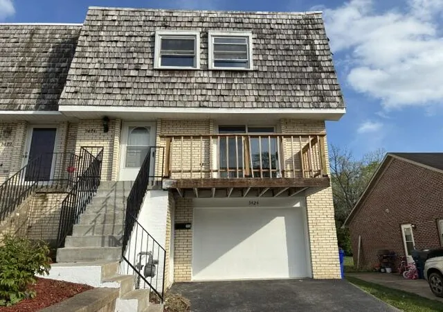 Townhouse for sale at 3424 Sutherland Dr, Lexington, KY 40517 | MLS# 26011658