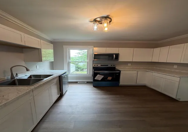Photo 4 of Single family home for sale at 1003 Whitley Ave, Corbin, KY 40701 | MLS# 26011714 | Listing updated on 2026-09-23