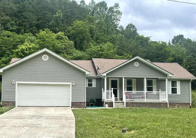 Homes for sale in Barbourville, KY | 292 White Oak Dr, Barbourville, KY 40906 | MLS# 26011978