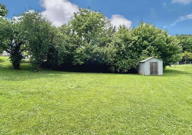 Photo 3 of Single family home for sale at 315 Randolph St, Somerset, KY 42501 | MLS# 26011872 | Listing updated on 2026-07-26