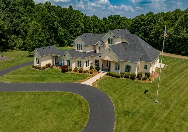 Homes for sale in Jamestown, KY | 444 Sparks Ave, Jamestown, KY 42629 | MLS# 26011896