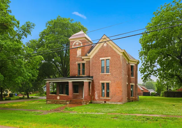 Homes for sale in Midway, KY | 129 S Turner St, Midway, KY 40347 | MLS# 26011947