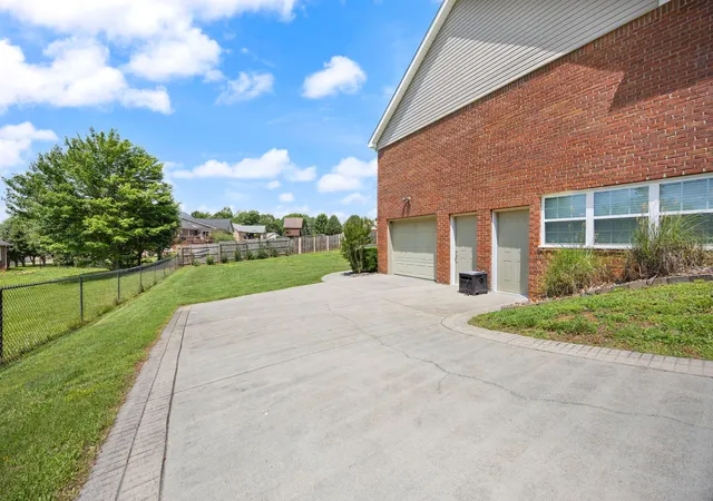 Photo 4 of Single family home for sale at 267 Prather Rd, Somerset, KY 42503 | MLS# 26011914 | Listing updated on 2026-08-01