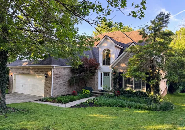 Photo 1 of Single family home for sale at 428 Amberley Dr, Lexington, KY 40515 | MLS# 26014410 | Listing updated on 2026-10-13