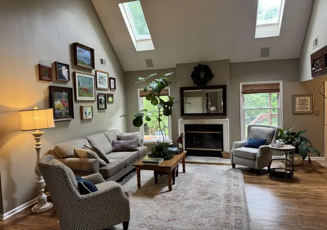 Photo 3 of Single family home for sale at 428 Amberley Dr, Lexington, KY 40515 | MLS# 26014410 | Listing updated on 2026-10-13