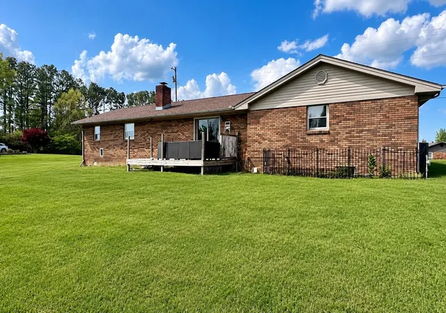 Photo 2 of Sale Pending at 310 Royal Dr, London, KY 40744 | MLS# 26012218 | Listing updated on 2026-07-27