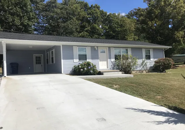 Homes for sale in London, KY | 94 Roaden Ln, London, KY 40744 | MLS# 26011985