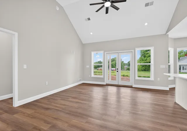 Photo 4 of Single family home for sale at 102 Stonegate Dr, Danville, KY 40422 | MLS# 26011969 | Listing updated on 2026-08-27