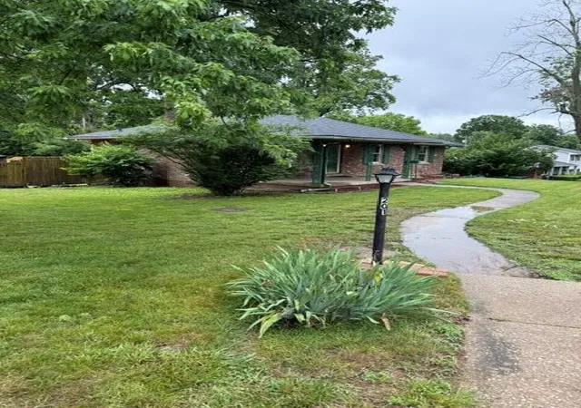 Photo 1 of Sale Pending at 201 Wilson Downing Rd, Lexington, KY 40517 | MLS# 26012000 | Listing updated on 2026-08-23